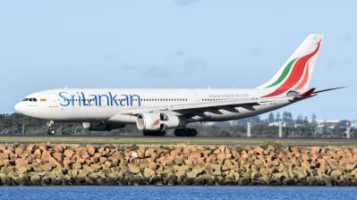 Photo of aircraft 4R-ALB operated by SriLankan Airlines