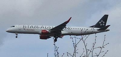 Photo of aircraft OE-LWH operated by Austrian Airlines