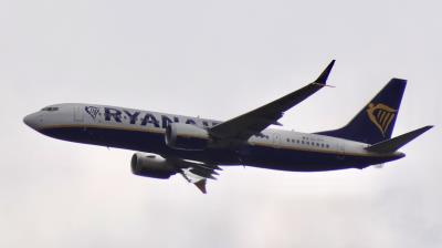 Photo of aircraft EI-IFT operated by Ryanair