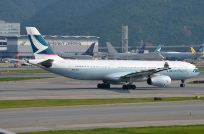 Photo of aircraft B-HLV operated by Cathay Pacific Airways