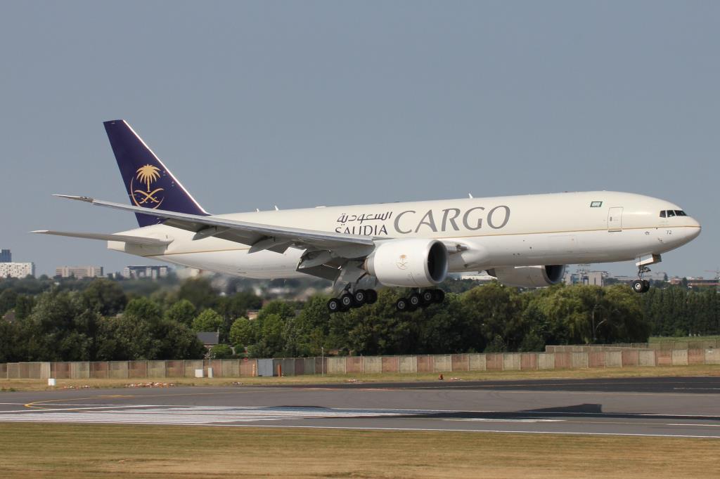 Photo of aircraft HZ-AK72 operated by Saudi Arabian Airlines