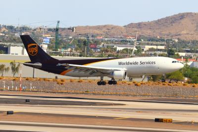 Photo of aircraft N159UP operated by United Parcel Service (UPS)