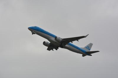Photo of aircraft PH-EZF operated by KLM Cityhopper
