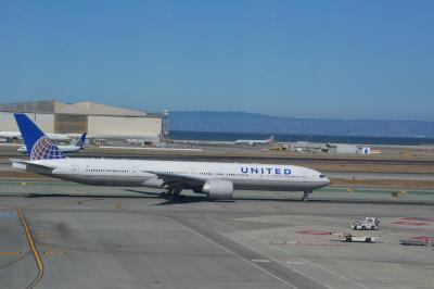 Photo of aircraft N2644U operated by United Airlines