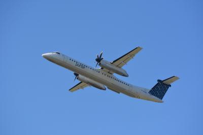 Photo of aircraft C-GLQH operated by Porter Airlines