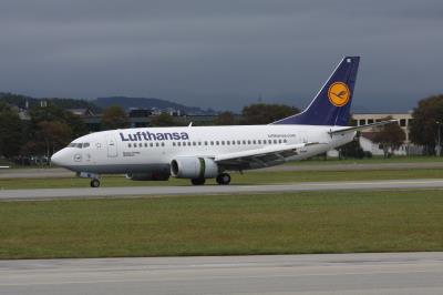 Photo of aircraft D-ABIE operated by Lufthansa