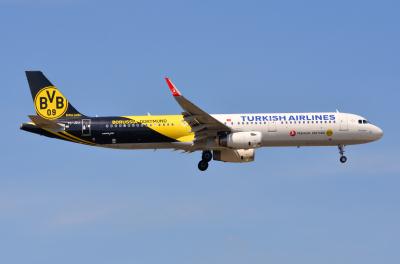 Photo of aircraft TC-JSJ operated by Turkish Airlines