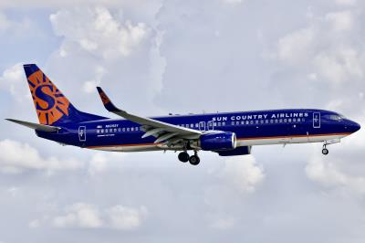 Photo of aircraft N825SY operated by Sun Country Airlines