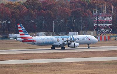 Photo of aircraft N167AN operated by American Airlines