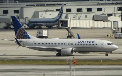 Photo of aircraft N17229 operated by United Airlines