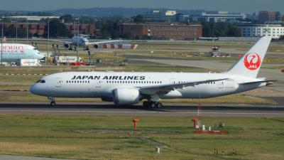 Photo of aircraft JA840J operated by Japan Airlines
