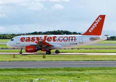 Photo of aircraft G-EZAW operated by easyJet