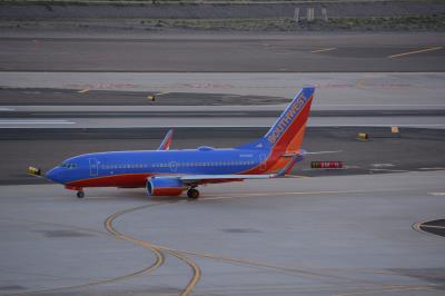 Photo of aircraft N562WN operated by Southwest Airlines