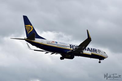 Photo of aircraft EI-DWX operated by Ryanair