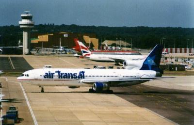 Photo of aircraft C-FTNC operated by Air Transat