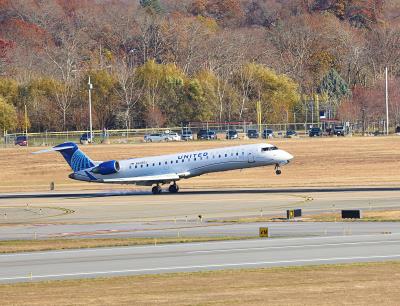 Photo of aircraft N535GJ operated by United Express