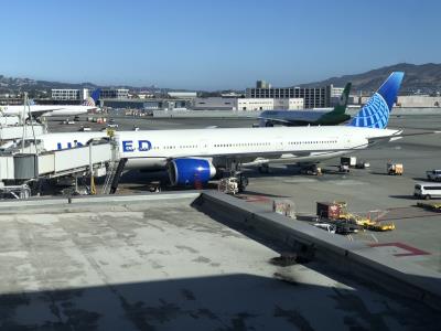 Photo of aircraft N2250U operated by United Airlines