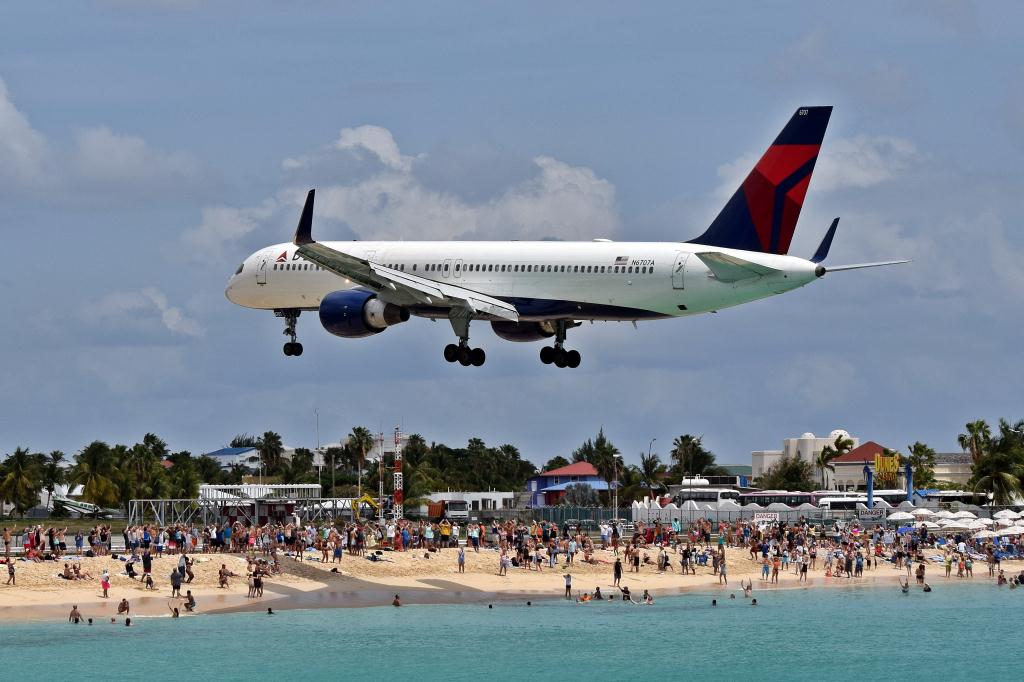 Photo of aircraft N6707A operated by Delta Air Lines