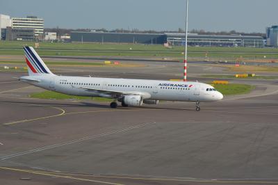 Image of aircraft registration F-GTAK - A A321-211 operated by Air France