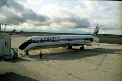 Photo of aircraft N965DL operated by Delta Air Lines