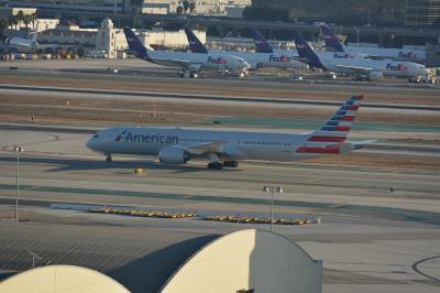 Photo of aircraft N836AA operated by American Airlines