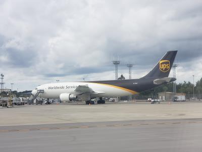 Photo of aircraft N170UP operated by United Parcel Service (UPS)