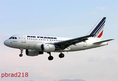 Image of aircraft registration F-GUGB - A A318-111 operated by Air France