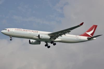 Photo of aircraft B-HLE operated by Cathay Dragon