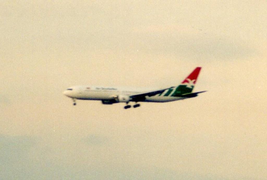 Photo of aircraft S7-ASY operated by Air Seychelles