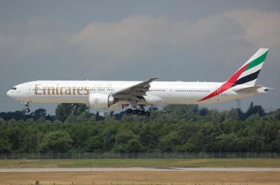 Photo of aircraft A6-EBI operated by Emirates