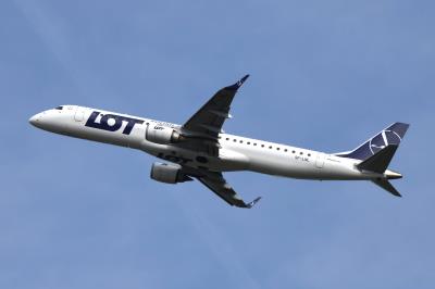 Photo of aircraft SP-LNL operated by LOT - Polish Airlines