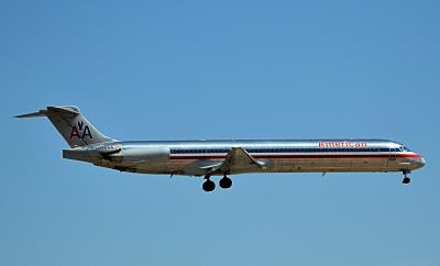 Image of aircraft registration N566AA - A MD-83 operated by American Airlines