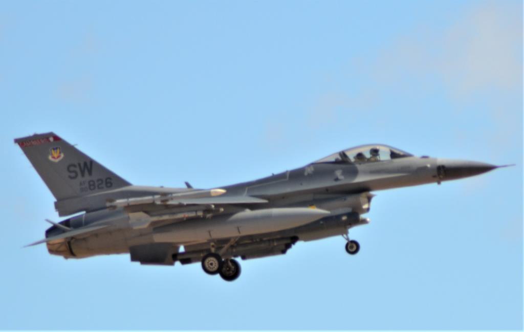 Photo of aircraft 90-0826 operated by United States Air Force