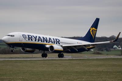 Photo of aircraft EI-FOL operated by Ryanair
