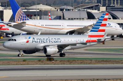 Photo of aircraft N9015D operated by American Airlines