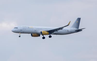 Photo of aircraft EC-MMU operated by Vueling