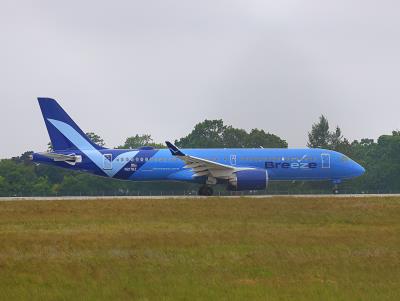Photo of aircraft N217BZ operated by Breeze Airways