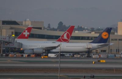 Image of aircraft registration D-AIHX - A A340-642 operated by Lufthansa