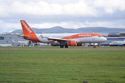 Photo of aircraft OE-IJE operated by easyJet Europe