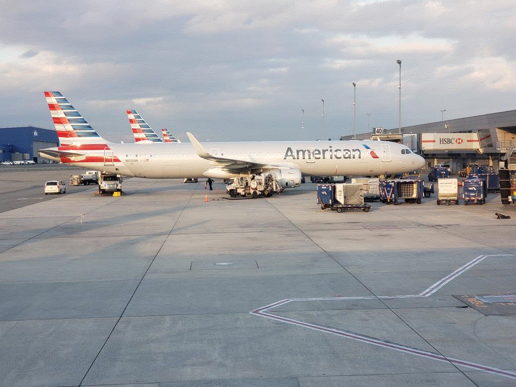 Photo of aircraft N105NN operated by American Airlines