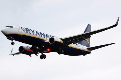 Photo of aircraft EI-DHM operated by Ryanair