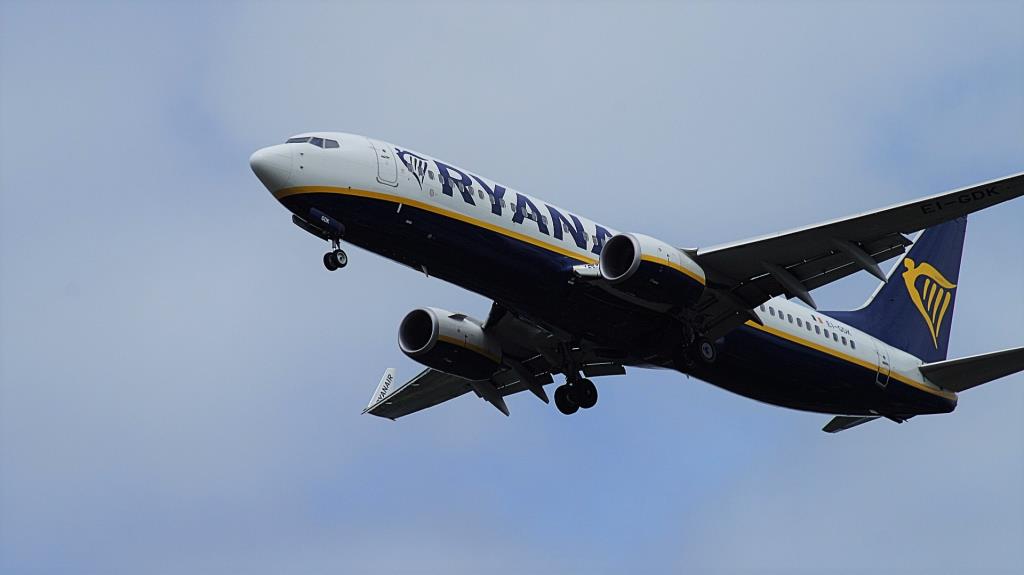 Photo of aircraft EI-GDK operated by Ryanair
