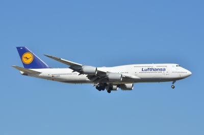 Image of aircraft registration D-ABYM - A 747-830 operated by Lufthansa