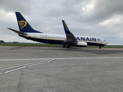 Photo of aircraft EI-EVF operated by Ryanair