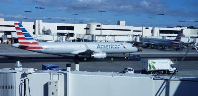 Photo of aircraft N146AA operated by American Airlines