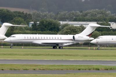 Photo of aircraft N176QS operated by NetJets