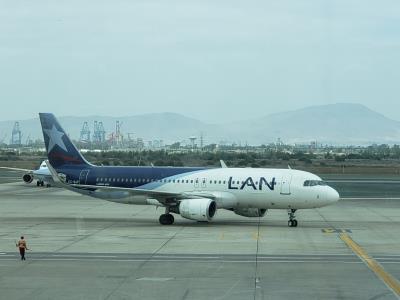 Photo of aircraft CC-BJF operated by LATAM Airlines Chile