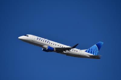 Photo of aircraft N755YX operated by United Express