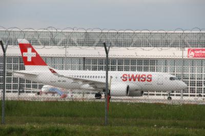 Photo of aircraft HB-JBG operated by Swiss