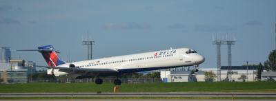 Photo of aircraft N953DN operated by Delta Air Lines